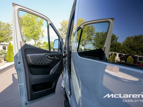 Used 2023 Mercedes-Benz Sprinter 3500 image 8