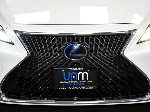 Used 2022 Lexus LS 500h AWD w/ Luxury Package image 82