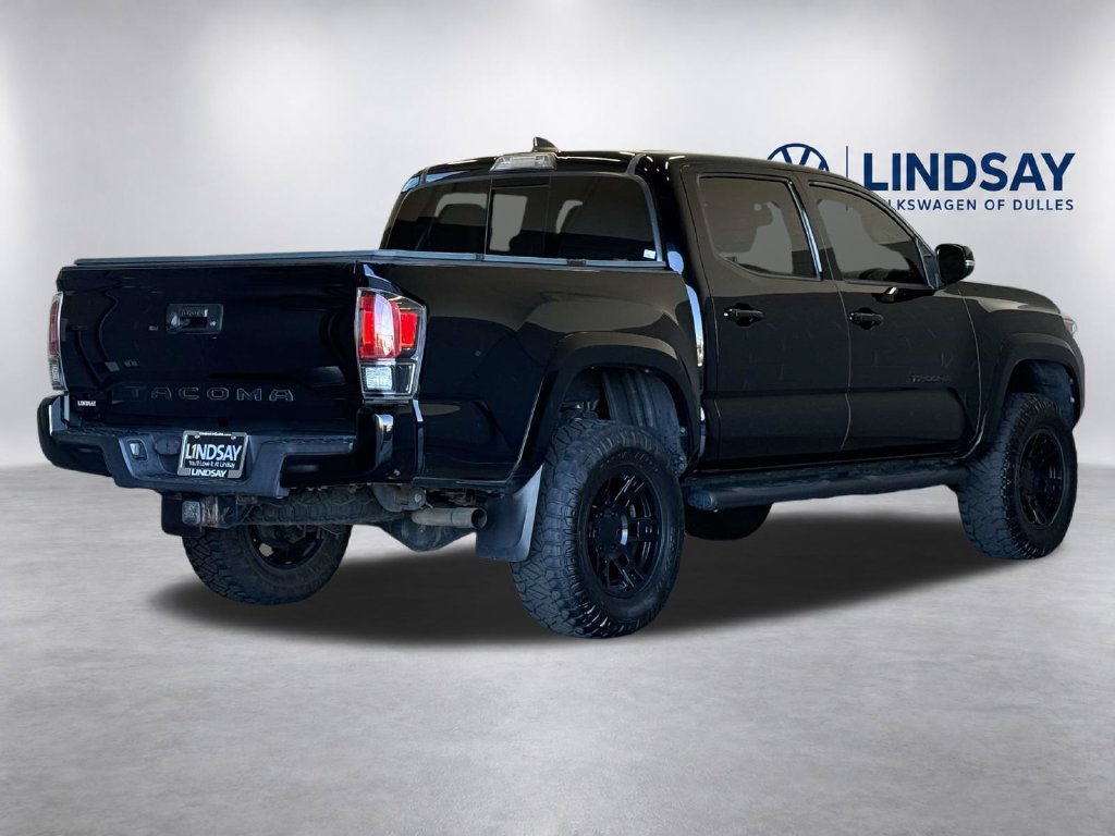 Used 2017 Toyota Tacoma TRD Sport w/ Tow Package (A/T) AWD/4WD image 6