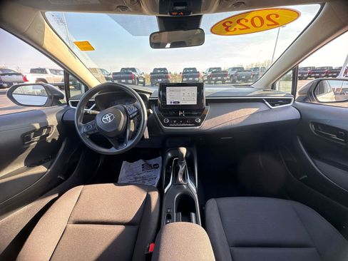 Used 2023 Toyota Corolla LE FWD image 16