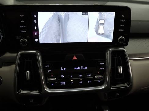 Used 2023 Kia Sorento SX Prestige AWD/4WD image 29