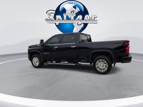 Used 2020 Chevrolet Silverado 2500 High Country w/ Technology Package image 10