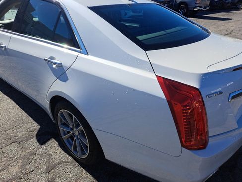 Used 2018 Cadillac CTS Luxury RWD image 19