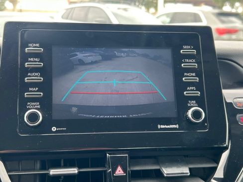 Used 2021 Toyota Camry SE FWD image 27