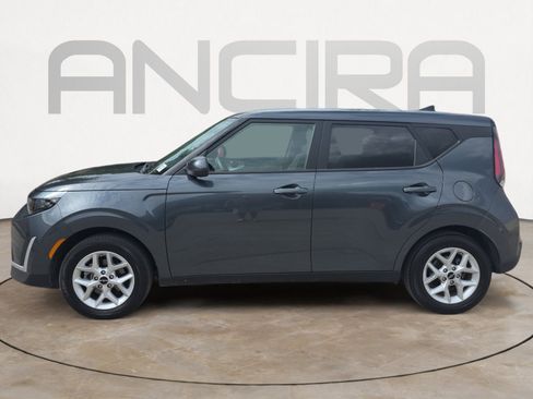 Certified 2025 Kia Soul LX w/ LX Technology Package FWD image 5
