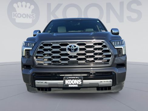 Used 2023 Toyota Sequoia Capstone AWD/4WD image 11