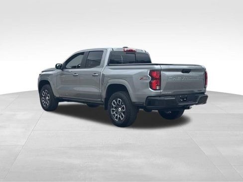 Used 2024 Chevrolet Colorado Z71 w/ Z71 Convenience Package 2 AWD/4WD image 7