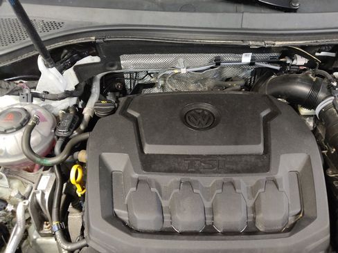 Used 2021 Volkswagen Tiguan SE R-Line image 30