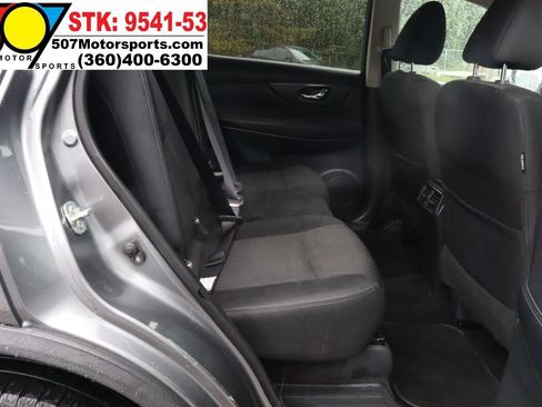 Used 2018 Nissan Rogue SV AWD/4WD image 18