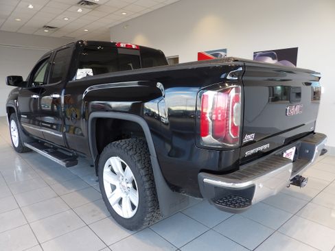 Used 2016 GMC Sierra 1500 SLT w/ SLT Premium Package AWD/4WD image 6
