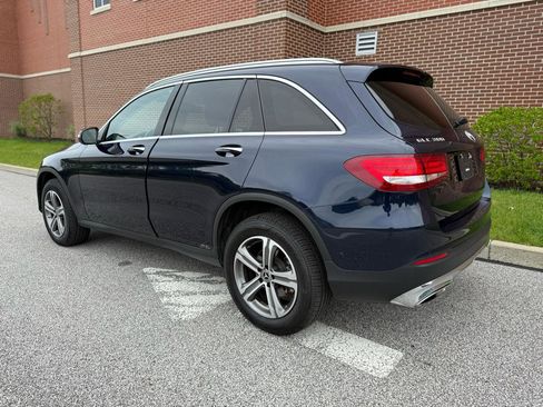 Used 2018 Mercedes-Benz GLC 300 4MATIC image 11