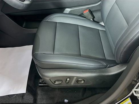 New 2026 Chevrolet Traverse LT w/ Driver Confidence Package FWD image 21