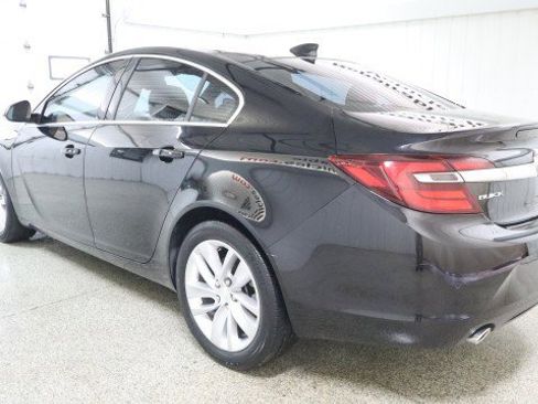 Used 2017 Buick Regal Premium w/ Driver Confidence Package #2 image 3