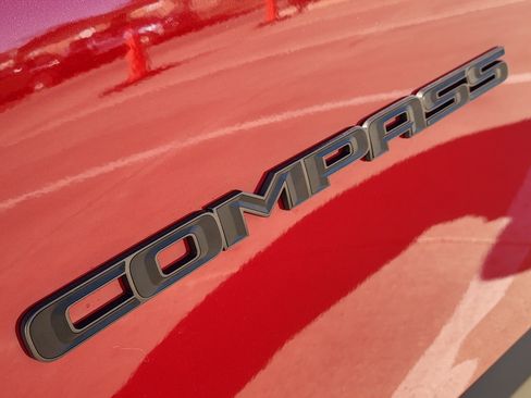 New 2026 Jeep Compass Latitude image 7