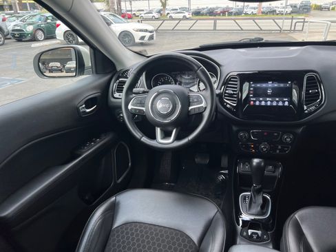 Used 2021 Jeep Compass Latitude FWD image 23