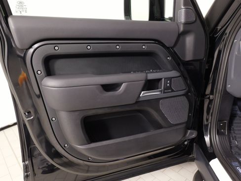 Used 2023 Land Rover Defender 110 X AWD/4WD image 30