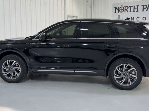 New 2026 Lincoln Corsair Premiere FWD image 7