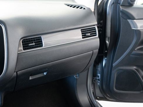 Used 2020 Mitsubishi Outlander SEL AWD/4WD image 25