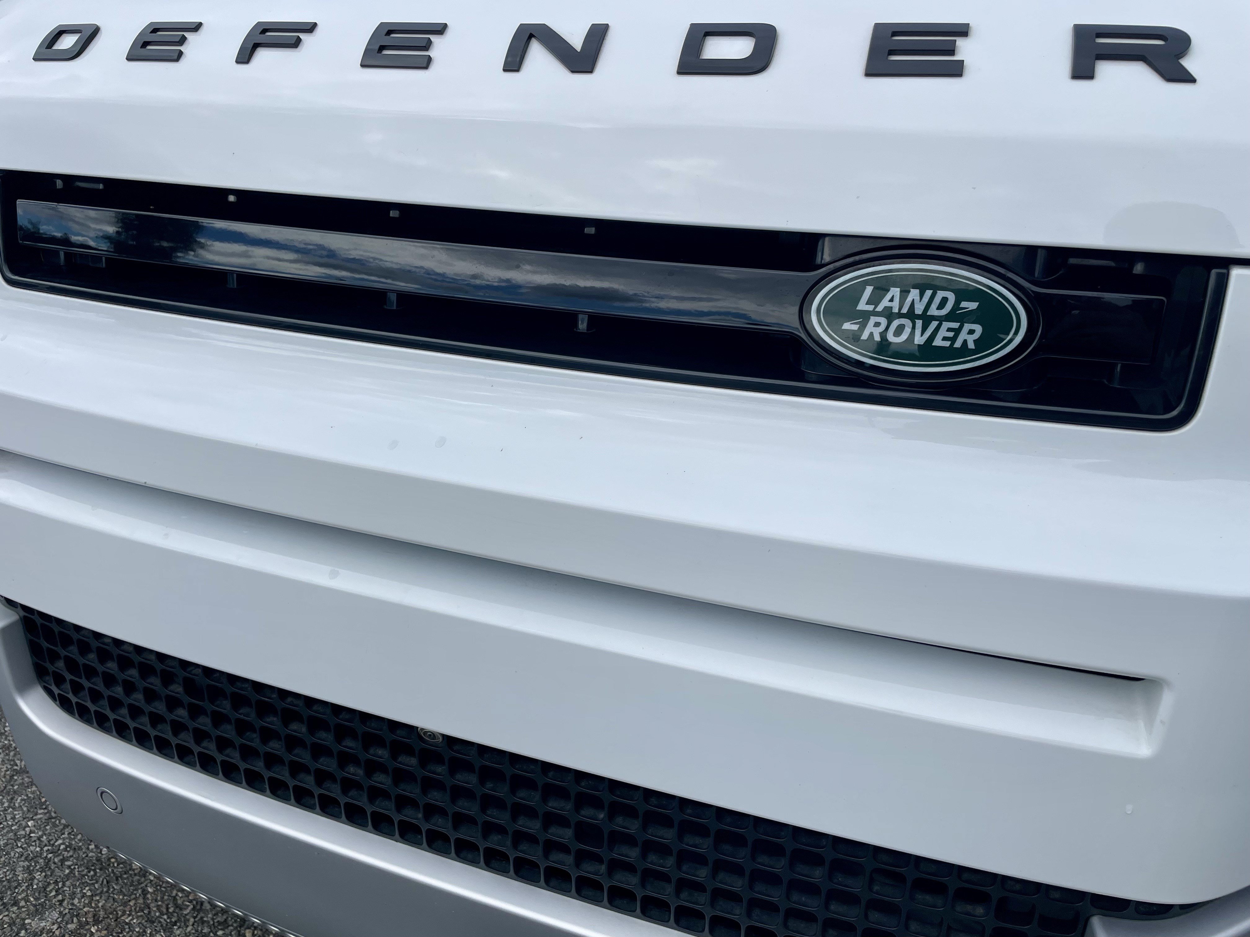 Used 2023 Land Rover Defender 110 S AWD/4WD image 32