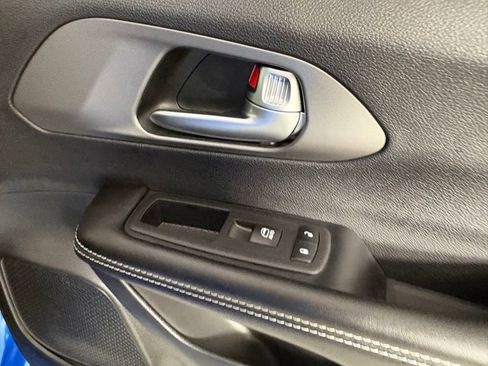 New 2027 Chrysler Pacifica Select FWD image 13