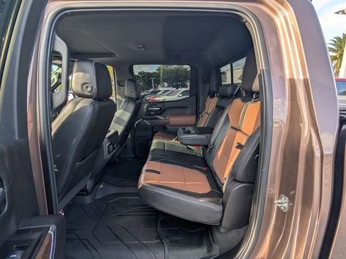 Used 2019 Chevrolet Silverado 1500 High Country AWD/4WD image 11