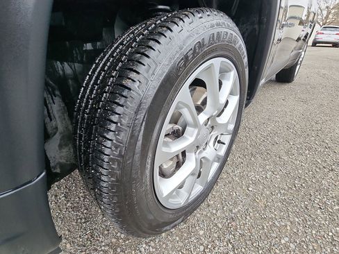 Certified 2023 Jeep Compass Latitude image 18