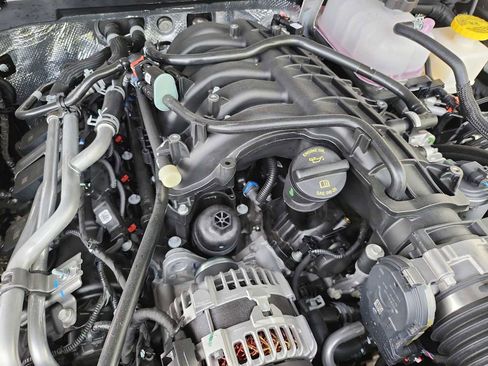 New 2026 Jeep Gladiator Sport AWD/4WD image 13