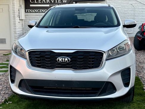 Used 2019 Kia Sorento L image 11