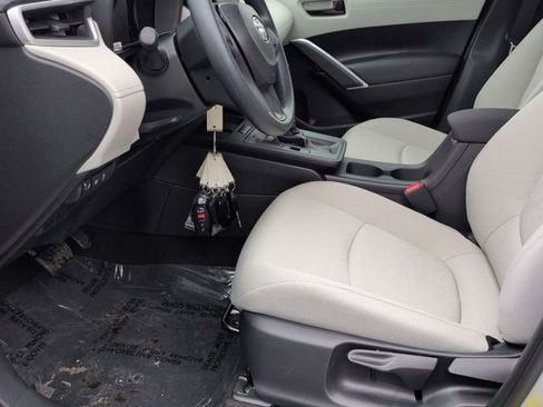 New 2026 Toyota Corolla Cross L image 11