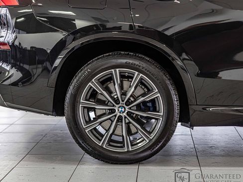 Used 2025 BMW X5 M60i w/ Climate Comfort Package image 10