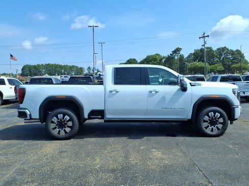 New 2026 GMC Sierra 2500 Denali w/ Denali Reserve Package AWD/4WD image 3