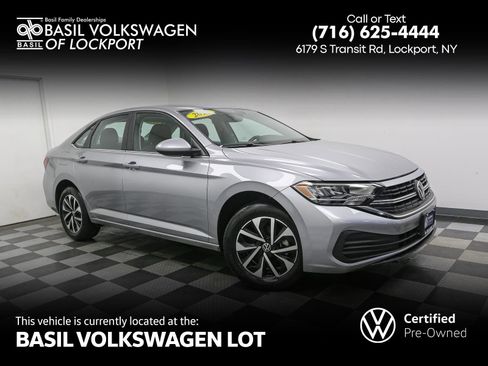 Used 2022 Volkswagen Jetta S image 1