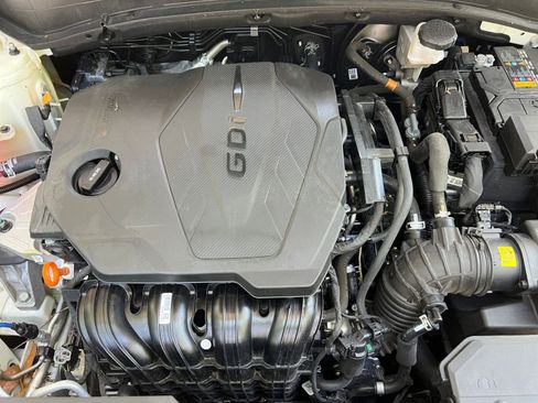 Used 2025 Kia Sportage LX FWD image 30