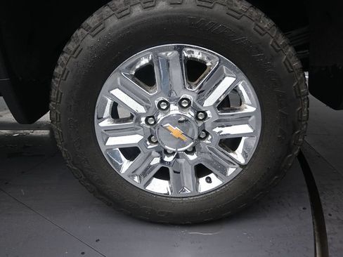 Used 2024 Chevrolet Silverado 2500 High Country AWD/4WD image 10