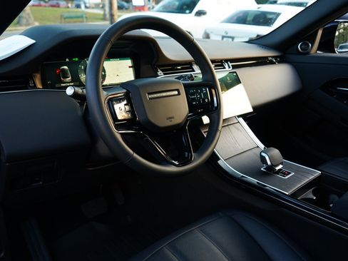 Used 2024 Land Rover Range Rover Evoque S AWD/4WD image 30