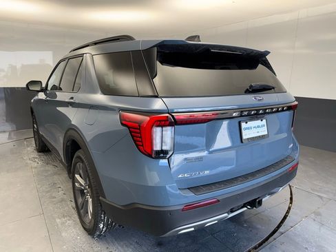 New 2026 Ford Explorer Active w/ Active Comfort Package image 2