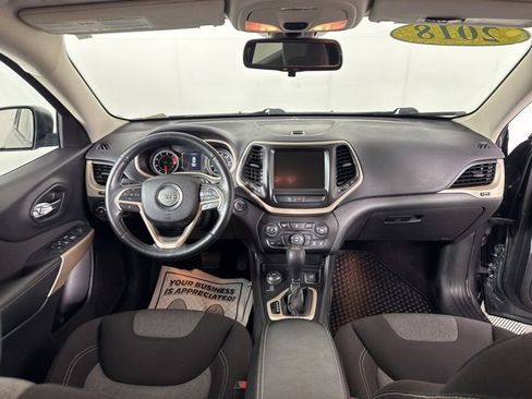 Used 2018 Jeep Cherokee Latitude image 21