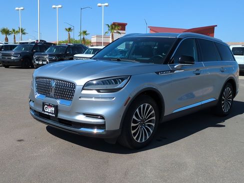Used 2023 Lincoln Aviator Reserve w/ Equipment Group 201A RWD image 8