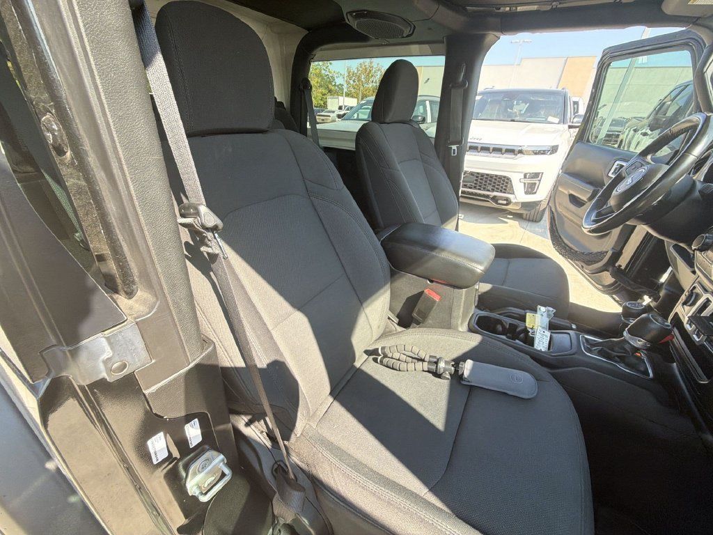 Used 2022 Jeep Wrangler Sport AWD/4WD image 21
