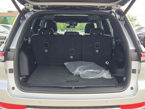 New 2025 Jeep Grand Cherokee Limited w/ MOPAR Finishing Package image 14