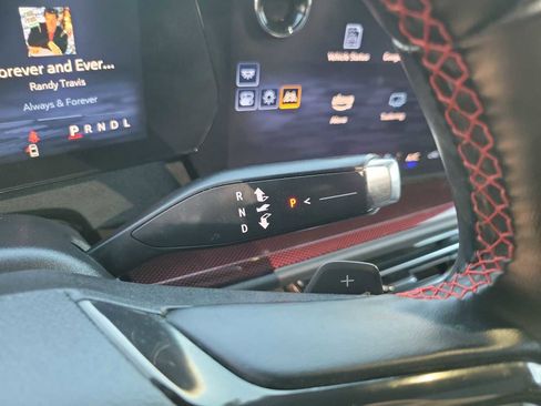 Used 2024 Chevrolet Traverse RS image 17