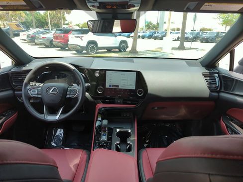 Used 2024 Lexus NX 250 FWD w/ Towing Package (2000 Lbs) image 20