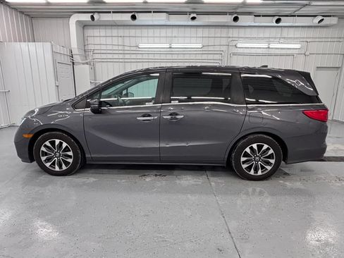 Used 2022 Honda Odyssey EX-L image 2