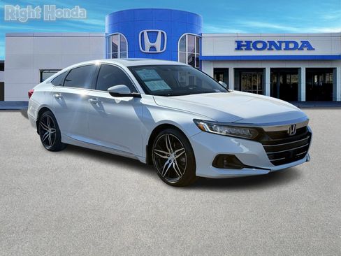 Used 2022 Honda Accord Touring image 11