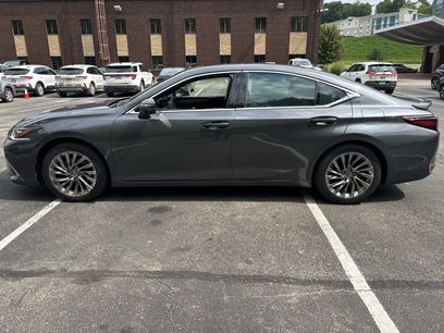 Used 2024 Lexus ES 300h Ultra Luxury w/ Accessory Package (Z1)