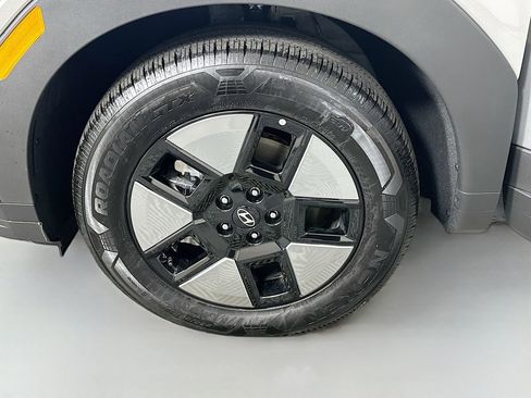 Certified 2026 Hyundai Santa Fe SEL FWD image 30