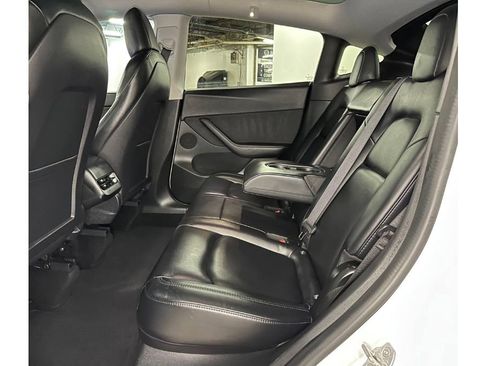 Used 2021 Tesla Model Y Long Range image 22