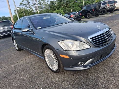Used 2007 Mercedes-Benz S 550 4MATIC image 3
