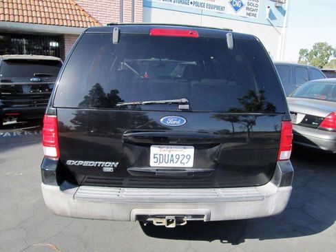 Used 2003 Ford Expedition XLT image 5