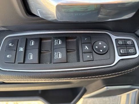 Used 2024 RAM 3500 Laramie image 24